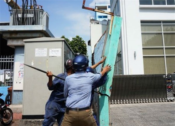 Kinh tế tuần, điểm tin kinh tế tuần, kinh tế tuần qua, cha con Trầm Bê, Hà văn Thắm, Thứ trưởng Hồ Thị Kim Thoa, Phạm Công Danh, nữ luật sư trồng hoa hồng