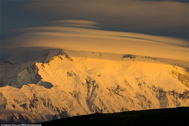 Ngây ngất với những chiếc đĩa bay được tạo thành từ mây - Ảnh 12.