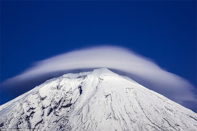 Ngây ngất với những chiếc đĩa bay được tạo thành từ mây - Ảnh 13.