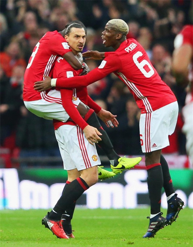 Ibrahimovic nói một câu khiến Pogba đứng hình khi phỏng vấn - Ảnh 2.