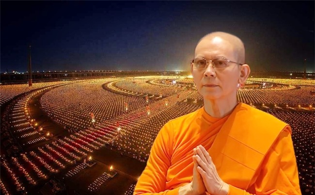Cuộc chiến quyền lực đằng sau sự đối đầu giữa chùa Dhammakaya và cảnh sát Thái Lan