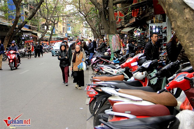 vỉa hè, vỉa hè Hà Nội, giành lại vỉa hè, lấn chiếm vỉa hè, quận 1