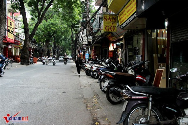 vỉa hè, vỉa hè Hà Nội, giành lại vỉa hè, lấn chiếm vỉa hè, quận 1