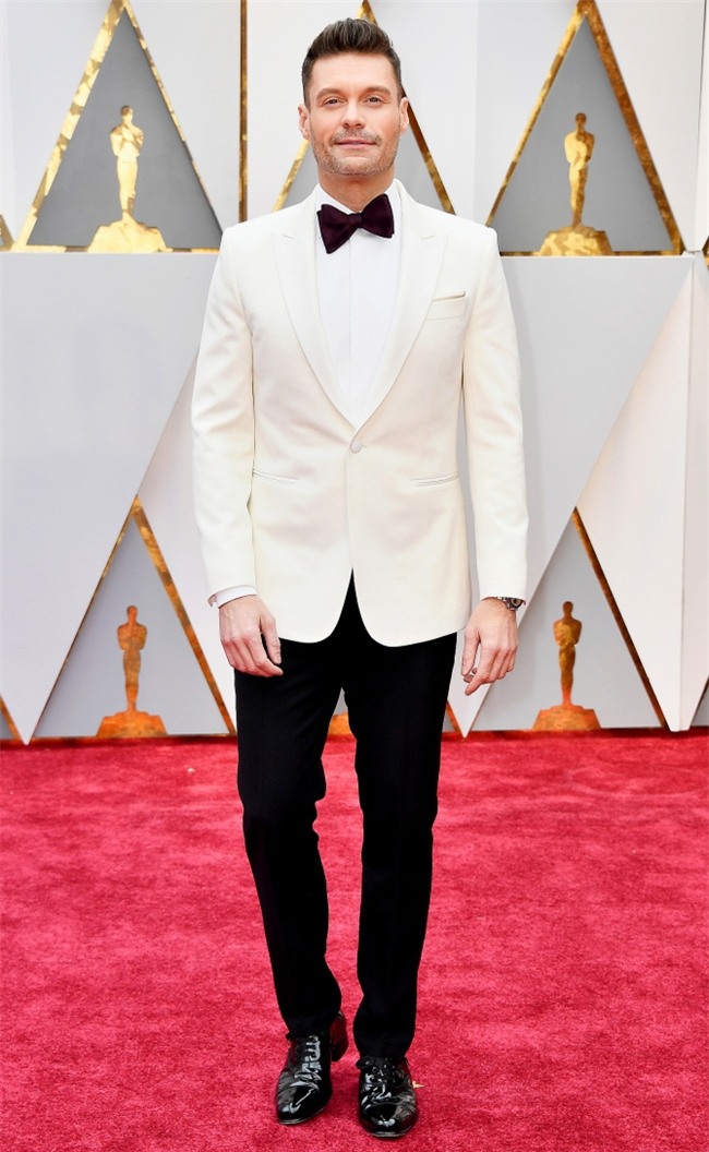 Thảm đỏ Oscar 2017: Dàn minh tinh đọ sắc lộng lẫy, Thành Long ôm thú bông đến sự kiện - Ảnh 20.