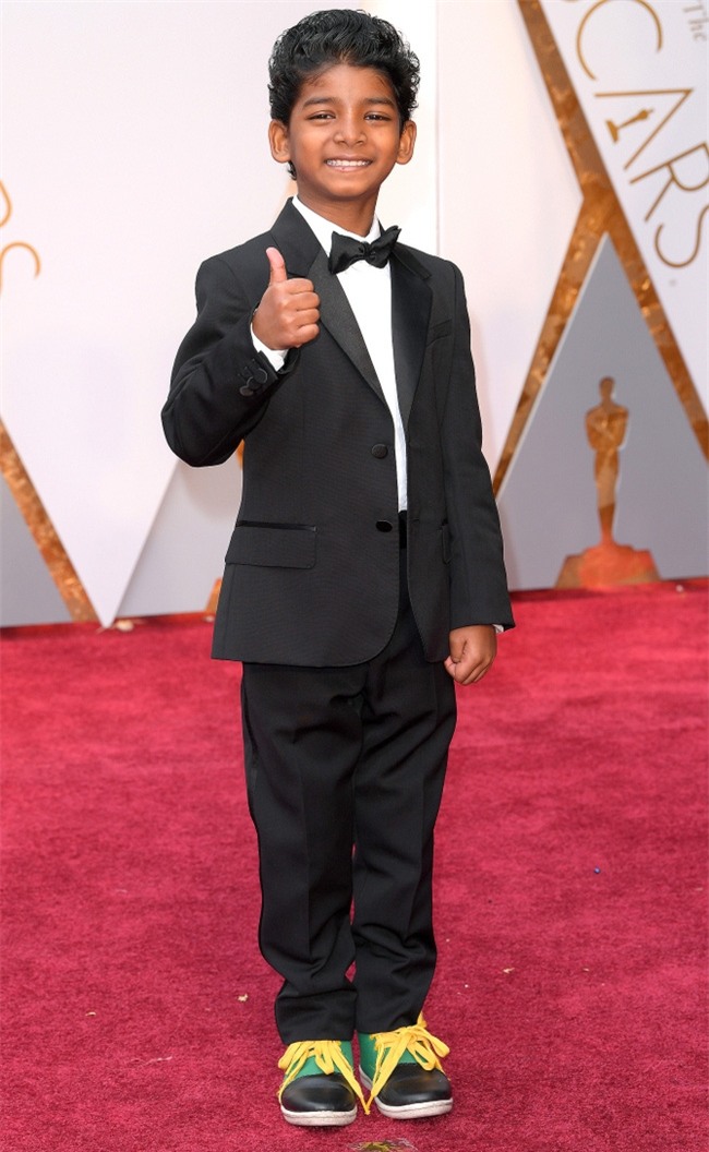 Thảm đỏ Oscar 2017: Dàn minh tinh đọ sắc lộng lẫy, Thành Long ôm thú bông đến sự kiện - Ảnh 21.