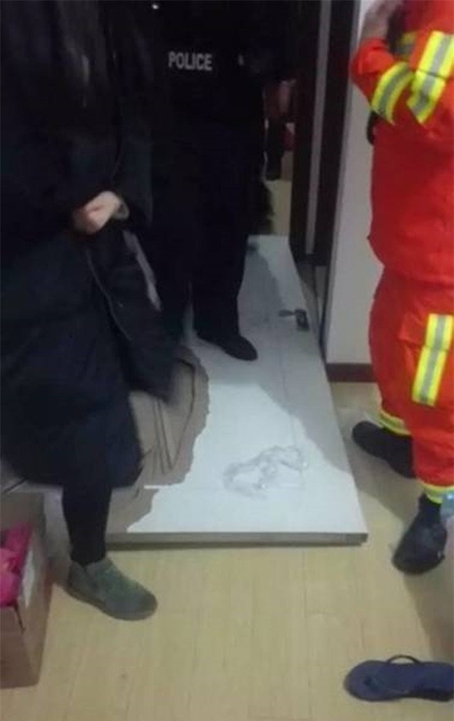 Ngay cả khi nhảy lầu tự tử, hot girl mạng xã hội Trung Quốc vẫn không quên livestream - Ảnh 4.