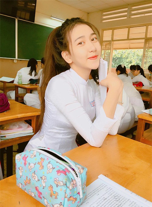 hồ ngọc ý nhi, cô gái xinh đẹp, trường thpt nguyễn thượng hiền