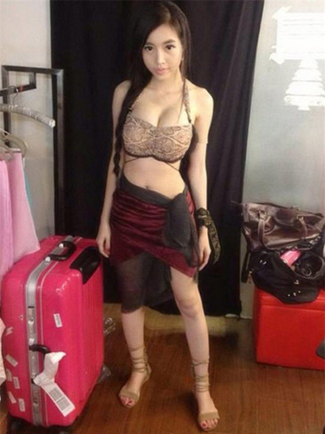 "toat mo hoi" voi anh my nhan viet trong phong thay do hinh anh 18