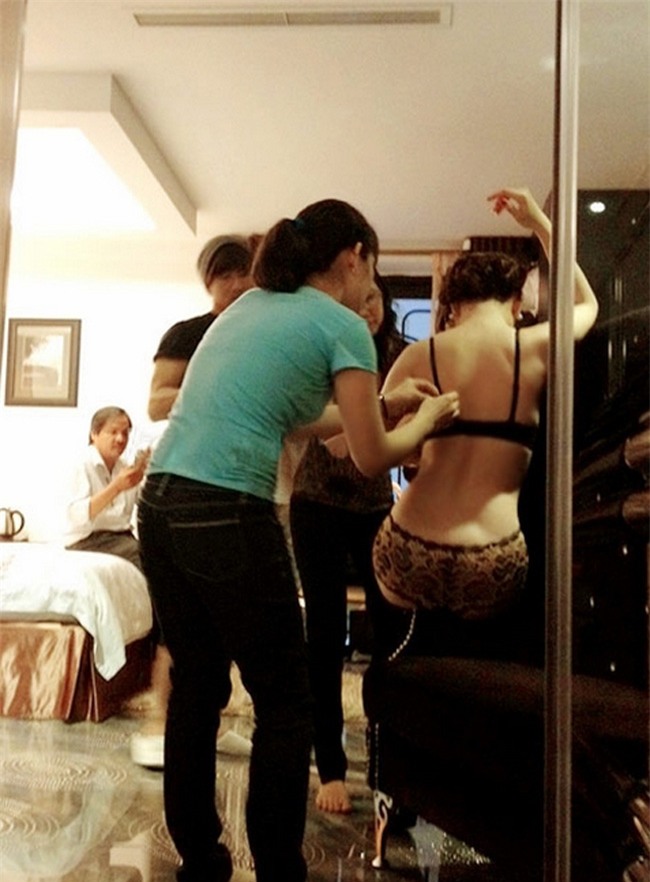 "toat mo hoi" voi anh my nhan viet trong phong thay do hinh anh 5