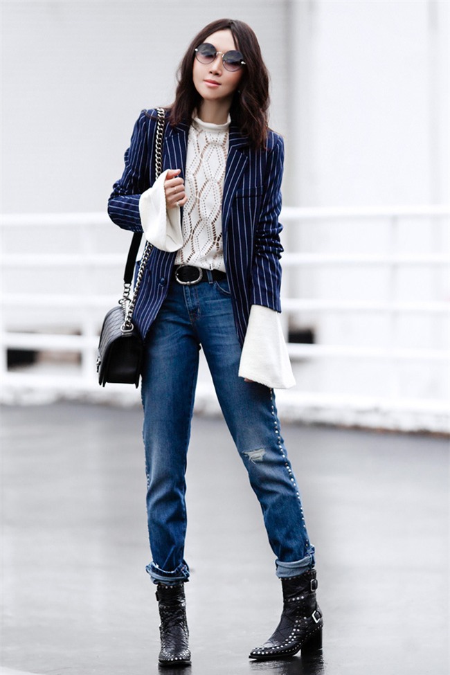 Đổi gió cho trang phục công sở hàng ngày với cặp đôi trời sinh: Quần jeans và áo blazers - Ảnh 14.