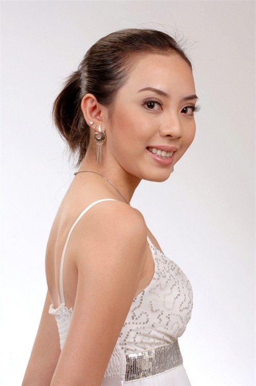 Nhìn lại hình ảnh lúc vào nghề cho đến lúc Thu Trang nổi tiếng, có thể thấyngoại hình của cô không thay đổi là bao. - Tin sao Viet - Tin tuc sao Viet - Scandal sao Viet - Tin tuc cua Sao - Tin cua Sao