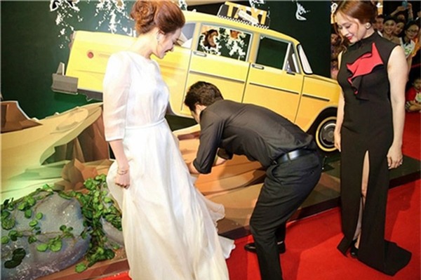 ...thì có lẽ những cử chỉ, hành động cộp mác 