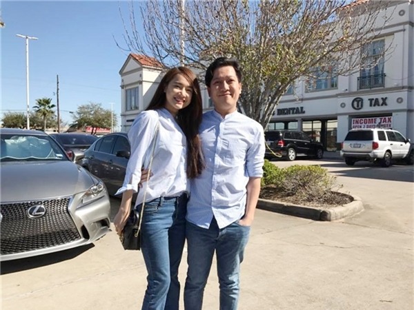 Dùđã chính thức công khai chuyện tình cảmnhưng có thể thấy, Trường Giang và Nhã Phương khá kiệm lời khi chia sẻ về nhau trước công chúng. - Tin sao Viet - Tin tuc sao Viet - Scandal sao Viet - Tin tuc cua Sao - Tin cua Sao