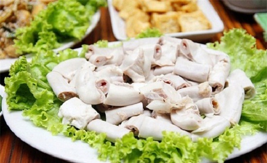 Mẹ chồng trách tôi mua phải lòng ngâm hóa chất vì quá trắng, quá giòn ngờ đâu tôi chỉ cho thứ này vào trong nước - Ảnh 1.