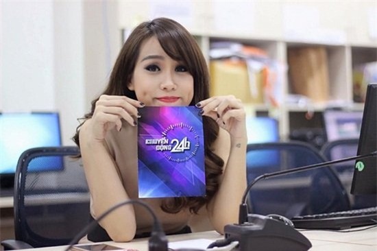 BTV Trúc Mai, chuyển động 2h, BTV Ngọc Trinh,