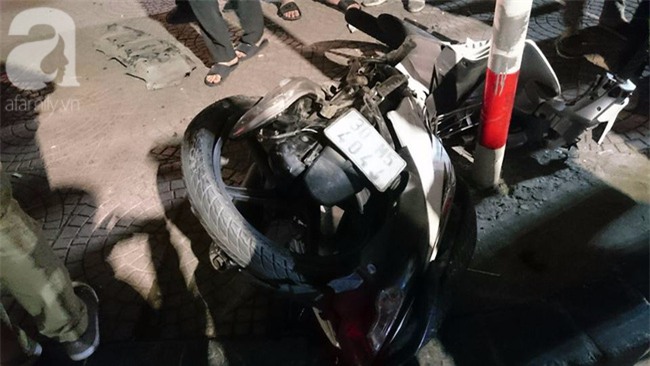 Hà Nội: Nhiều người thoát nạn bò từ xế hộp sau khi lật ngửa - Ảnh 3.