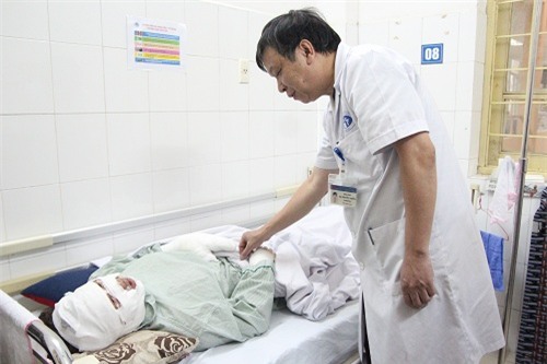 neu muon tranh nguy co bi nat mat, mu mat, dung cho tre choi loai bong bay phat no - 1