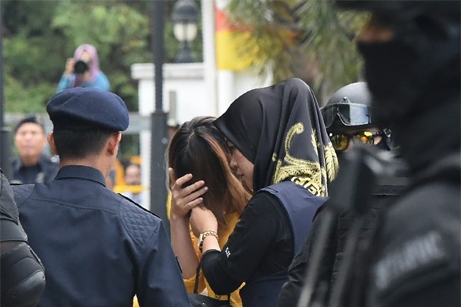 Doan Thi Huong mac ao chong dan roi toa an vu Kim Jong Nam hinh anh 3