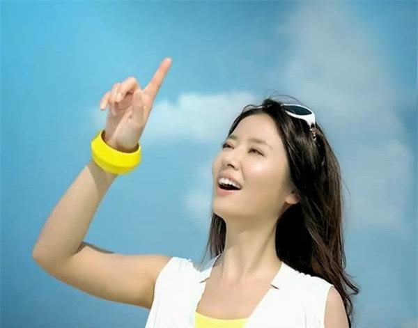 Tu lam hon hop tay te bao chet tu hoa hong giup danh bay lan da ram nang he nay