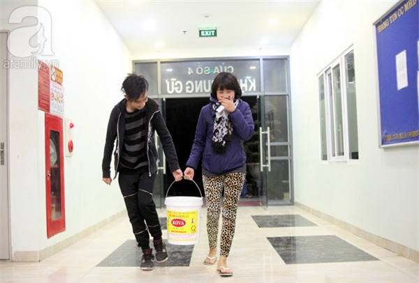 Hà Nội: Bị cắt nước 8 ngày không báo trước, cư dân chung cư khốn đốn vì không có cả nước dội bồn cầu - Ảnh 8.