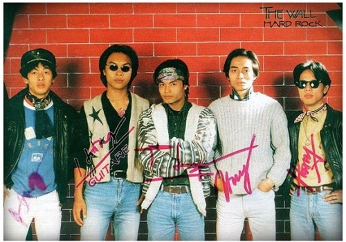 vua yeu vua buon cuoi khi ngam lai do dien cua ca si viet cach day hai chuc nam - 5