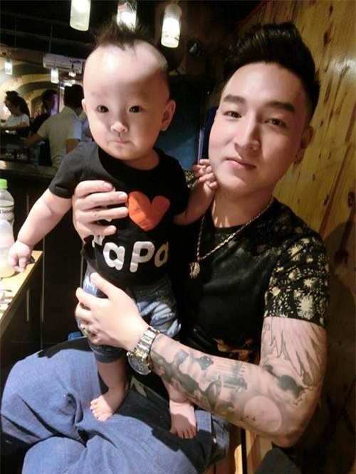 ong bo ba dao voi man cho con trai an keo dang hot nhat mang xa hoi - 6