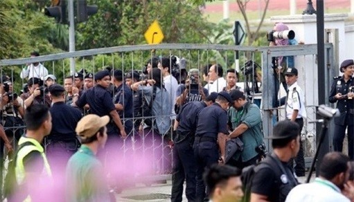 15 phut kich tinh ben ngoai toa xu nghi an Kim Jong Nam hinh anh 2