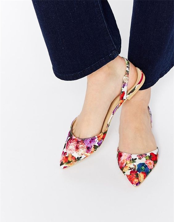 Tạm gác cao gót sang bên, đây mới là 5 mẫu giày/dép bệt bạn cần quan tâm nhất lúc này - Ảnh 11.