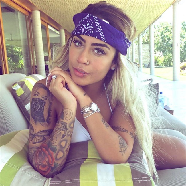 Em gái nóng bỏng của Neymar đã hoá cá tính thế này đây ở tuổi 21 - Ảnh 4.