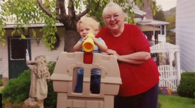 Cụ bà 71 tuổi giảm được 80kg trong một ngày vì lý do bất ngờ - Ảnh 1.