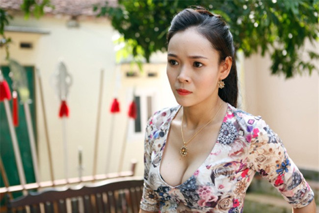 choang voi ve sexy cua "ho ly tinh" dong hai cung quang teo hinh anh 1