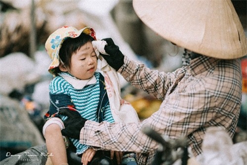 su that ve bo anh "me con dong nat" khien ngan nguoi rung dong - 10