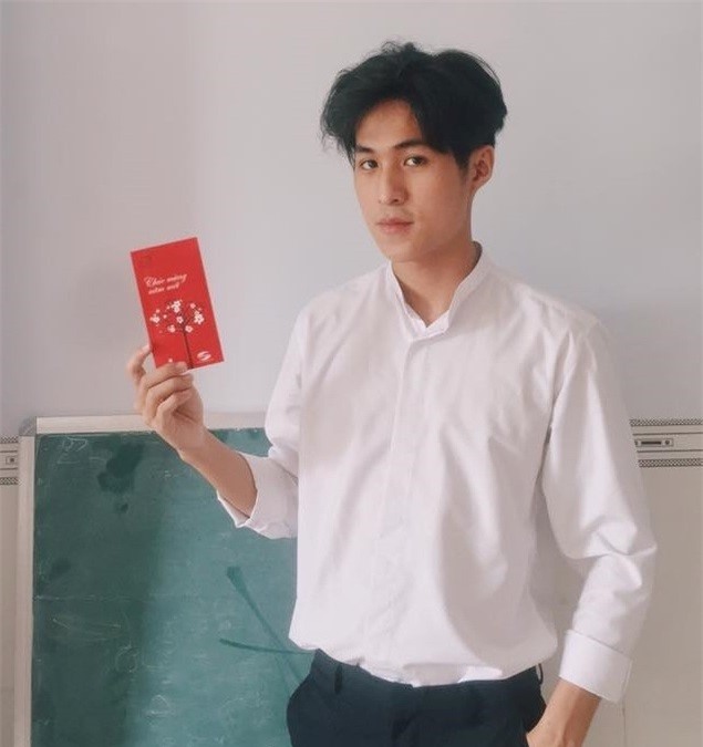 Chang trai Viet co biet danh 'Nam than hoc duong' hinh anh 7