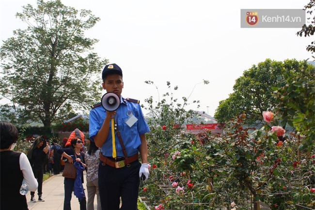 Lễ hội hoa hồng Bulgaria ở Hà Nội: Thất vọng khi thực tế khác xa hình ảnh quảng cáo - Ảnh 14.
