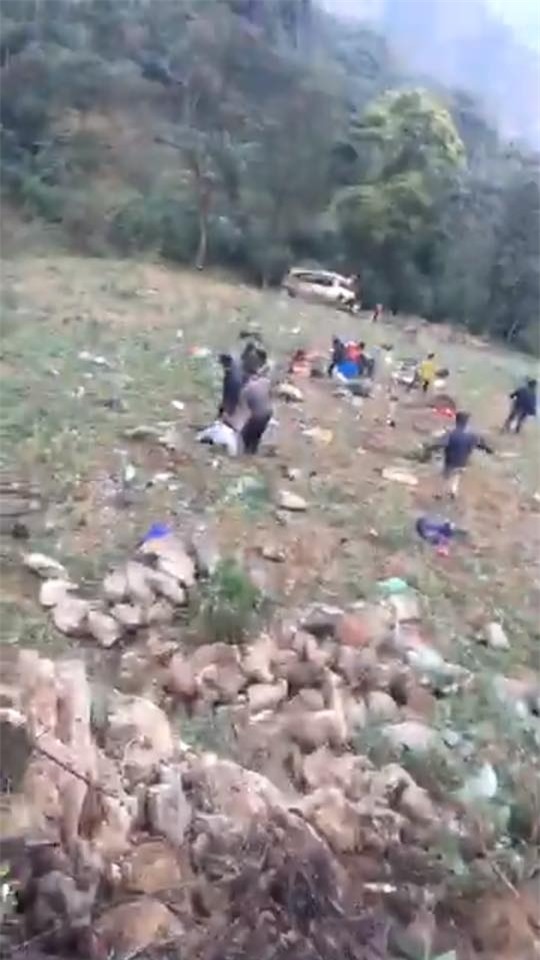 Hiện trường vụ tai nạn nghiêm trọng xảy ra tại Lào Cai.