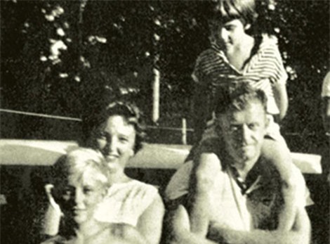 Câu chuyện bi thảm, du hành định mệnh,