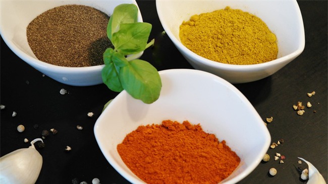 Cứ ăn những thực phẩm này thả phanh đi: Chẳng mấy chốc dạ dày của bạn sẽ bị viêm loét hết cả - Ảnh 2.