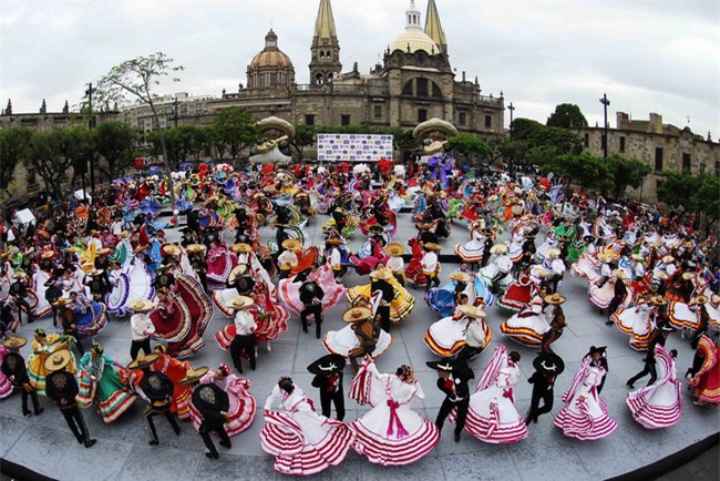 7 điểm du lịch nước ngoài đẹp xuất sắc cho chuyến đi tháng 3 - Ảnh 3.