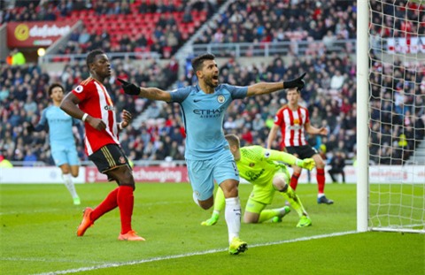 Aguero ghi bàn mở tỷ số cho Man City