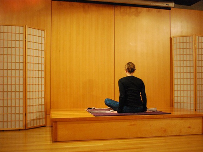 Tôi và ông xã đã tập thiền mỗi ngày trong suốt 1 tháng và kết quả thật ngoài tưởng tượng - Ảnh 1.