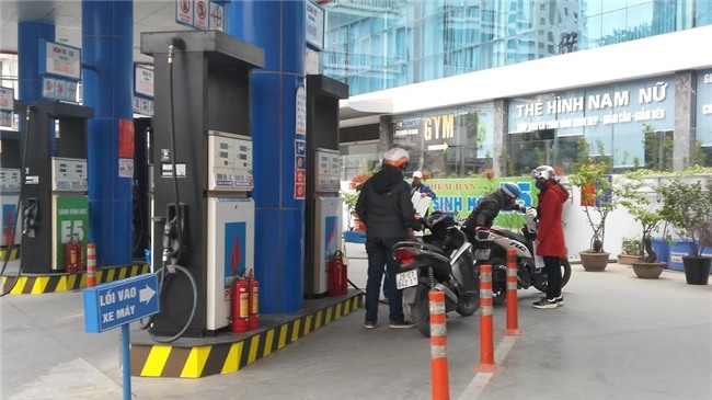 giảm giá xăng, giá xăng ngày 6/3, điều chỉnh giá xăng dầu