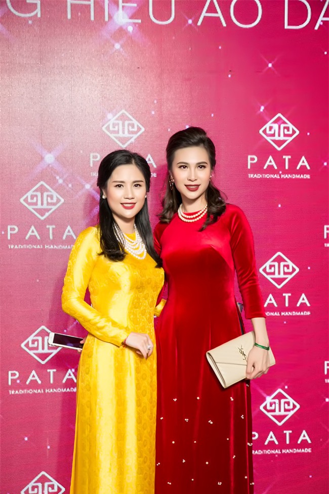 Nhan sắc trẻ đẹp của NSƯT Thu Hà gây chú ý - Ảnh 13.