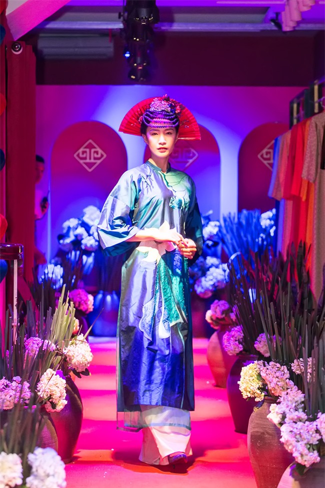 Nhan sắc trẻ đẹp của NSƯT Thu Hà gây chú ý - Ảnh 15.