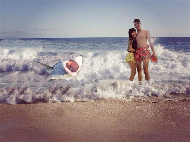 Cặp đôi quần đùi dưa hấu nhờ chỉnh ảnh đang đứng ở biển, và cái kết... - Ảnh 8.