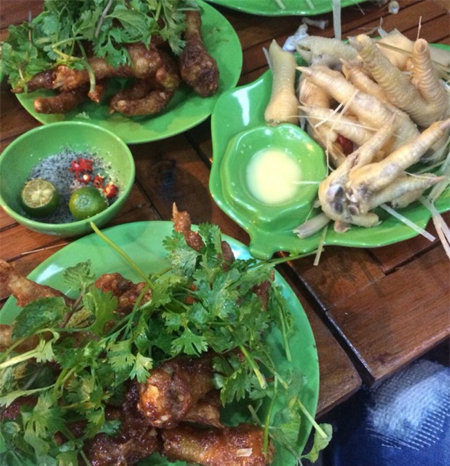 Tất tật những món ăn ngon có tiếng ở phố Tây Tạ Hiện - Ảnh 20.