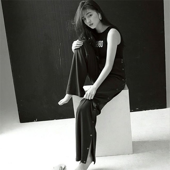 "hot girl pho di bo" co guong mat dep nhu hoa hau hinh anh 17