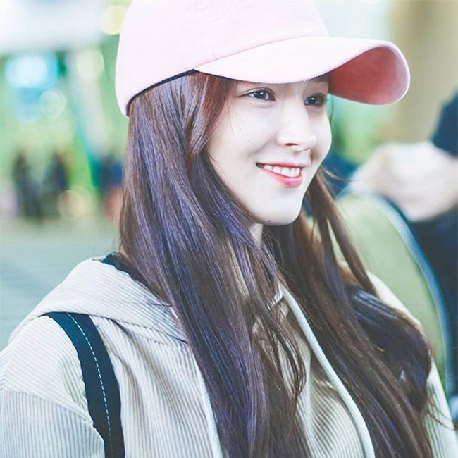 "hot girl pho di bo" co guong mat dep nhu hoa hau hinh anh 18