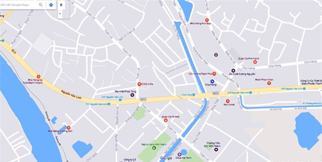 ngac nhien anh dong nguoi di xe may chuan lan duong o dat cang hinh anh 8