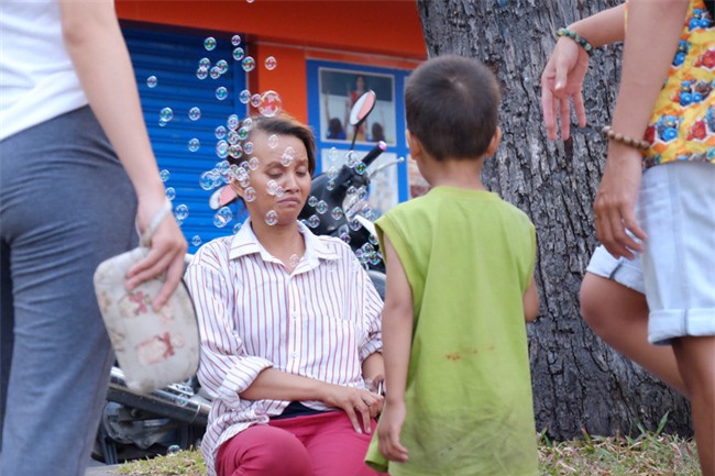 Mẹ Linh - nhóc Đạt: từ hai mẹ con nhặt ve chai tới nhân vật truyền cảm hứng cho hàng triệu người Việt - Ảnh 4.
