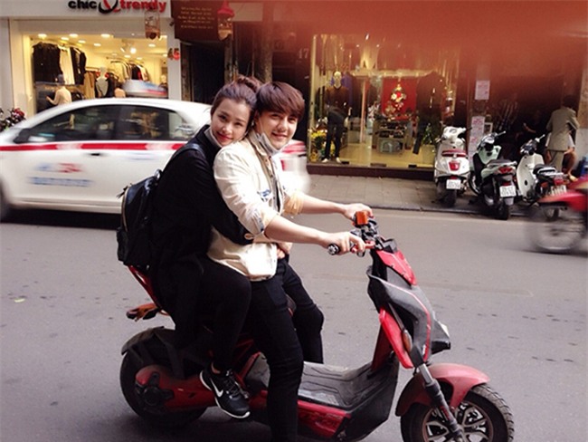 sao viet di dien: ke nho xe om, nguoi di sieu xe hinh anh 20